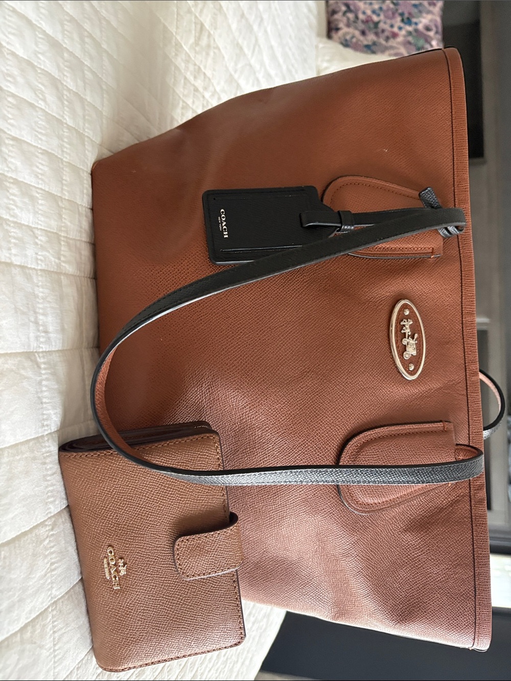 👜 Coach Purse & Matching Wallet Combo – 2-Piece Set